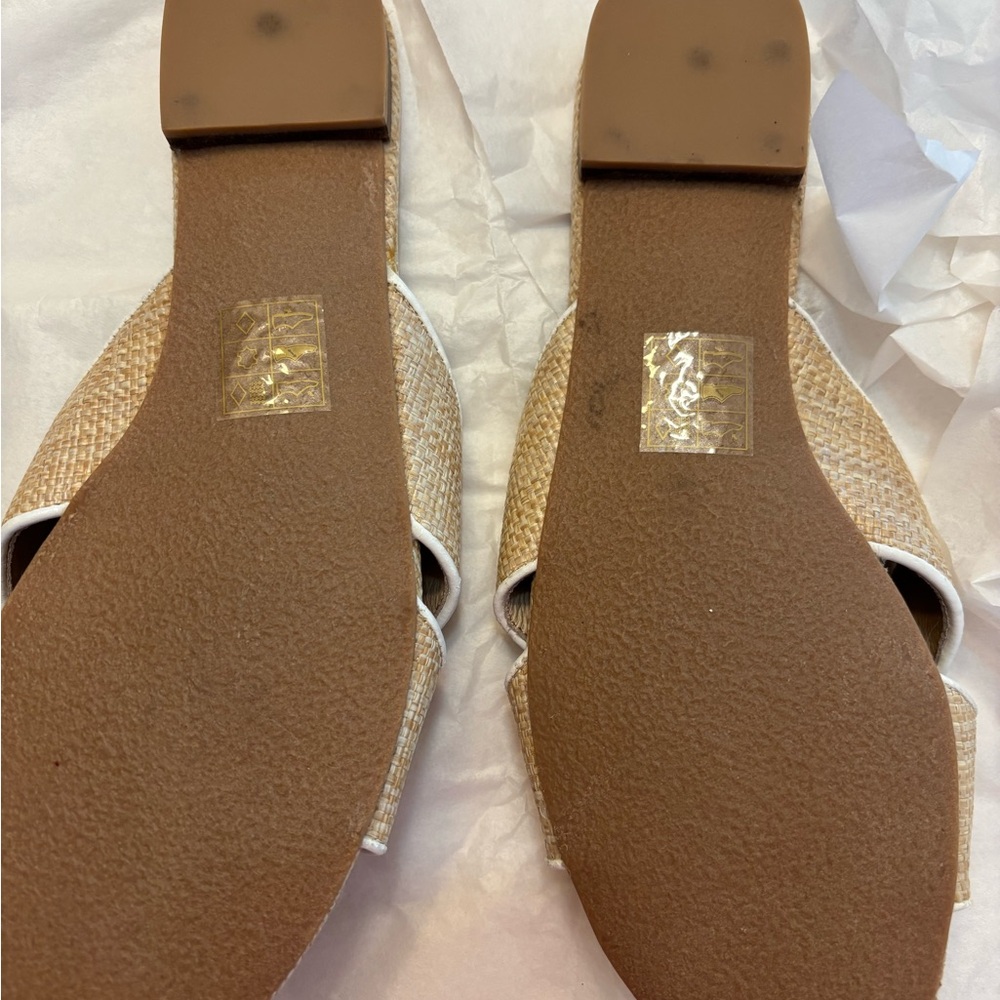 Jack Rogers Raffia Bow Tan and White Bow Mules, size 8 - Picture 4 of 5